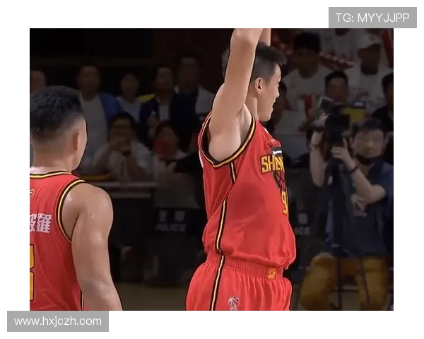 周鹏:从篮球场上的巨星到社会责任的践行者,如何影响年轻一代的成长与发展 周鹏:从篮球场上的巨星到社会责任的践行者,如何影响年轻一代的成长与发展